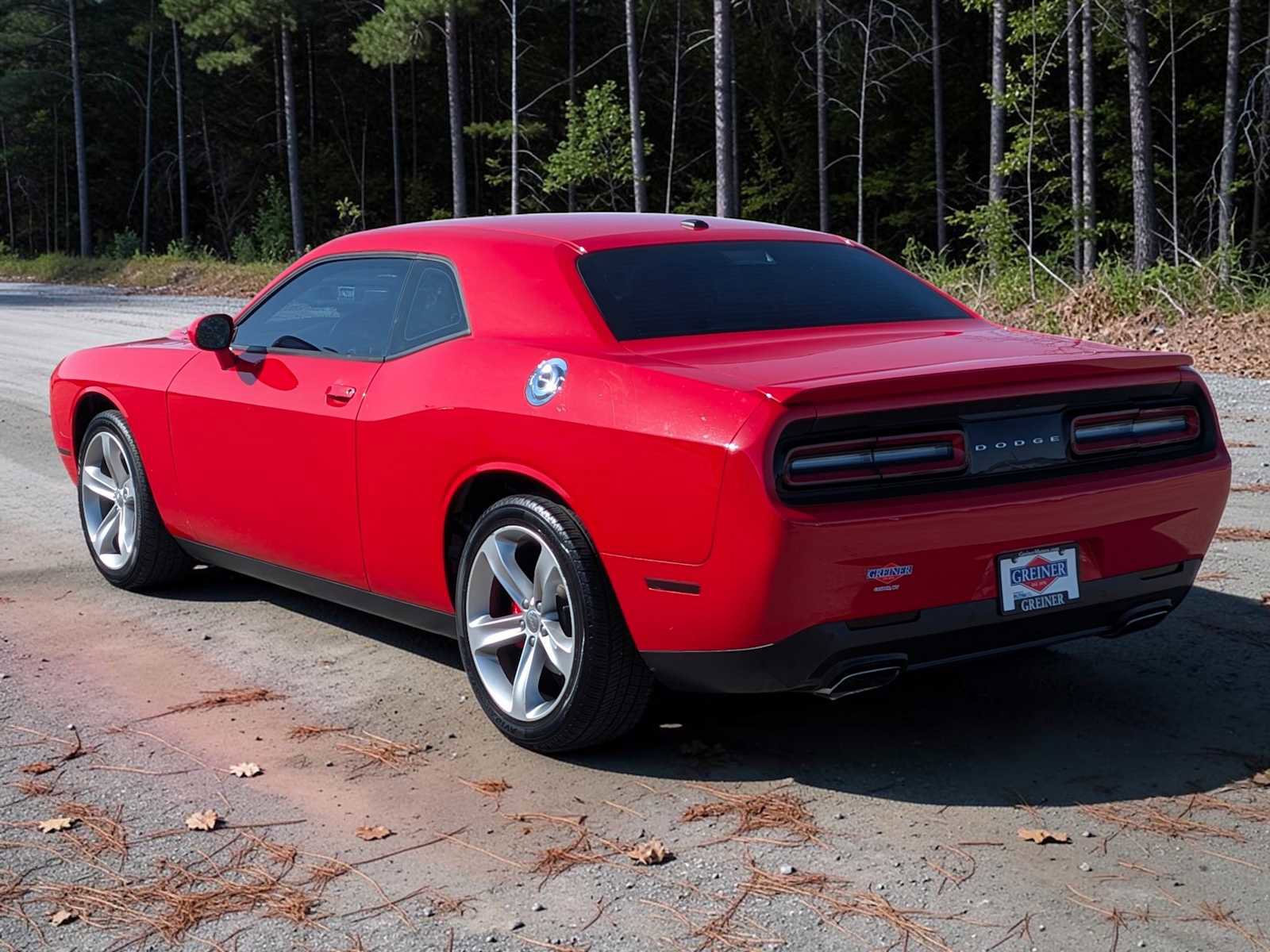 Used 2016 Dodge Challenger SXT w/ Super Sport Group (SS/T) RWD image 4