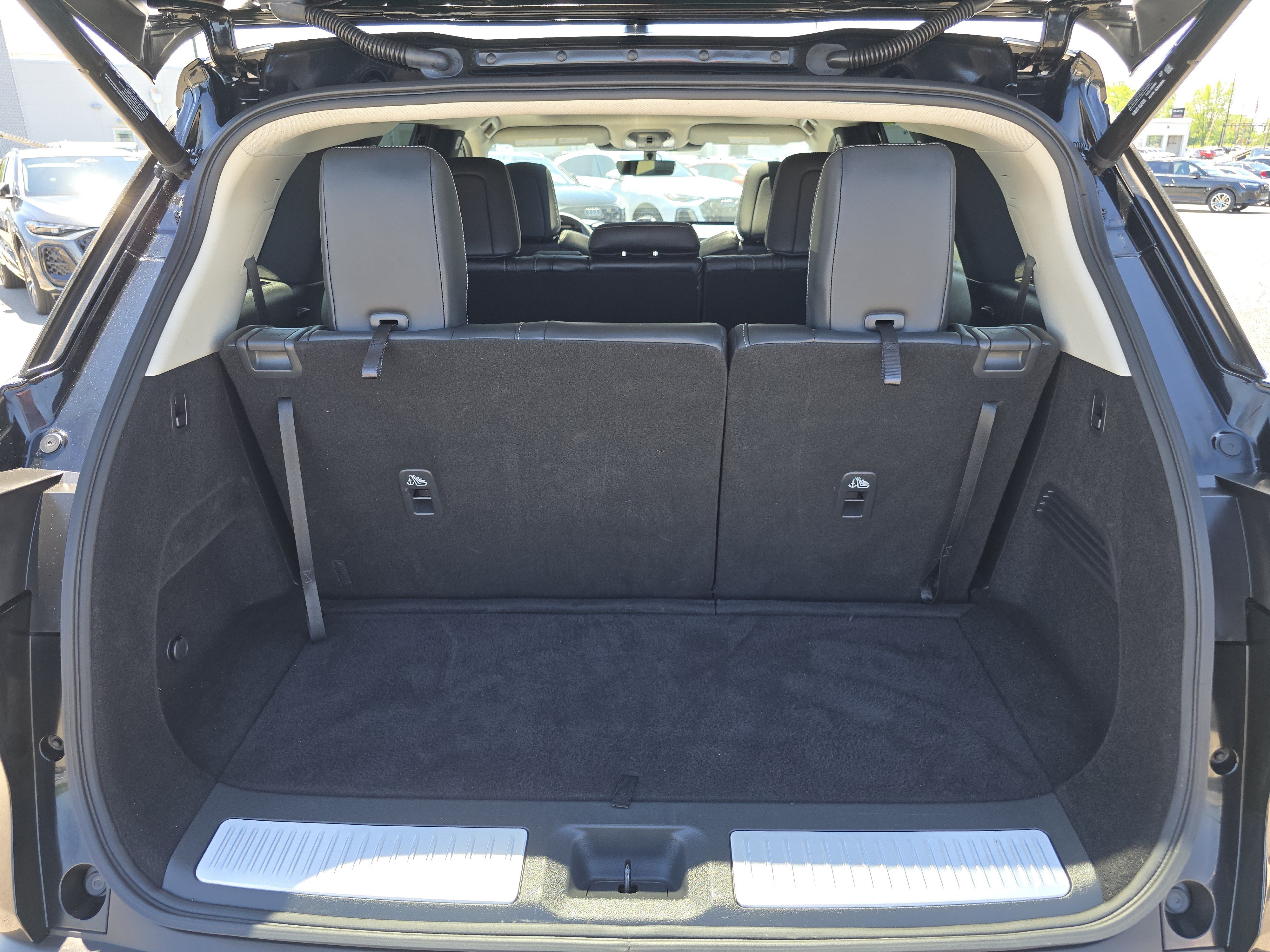Used 2023 INFINITI QX60 Luxe AWD/4WD image 17