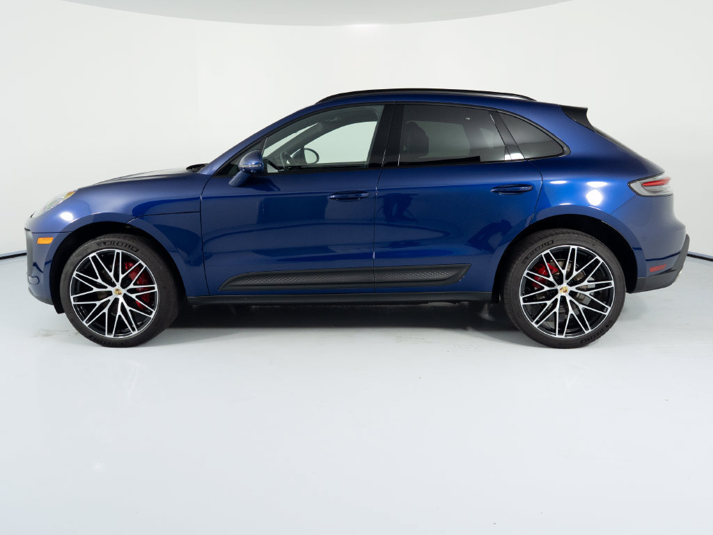 Certified 2026 Porsche Macan S AWD/4WD image 2