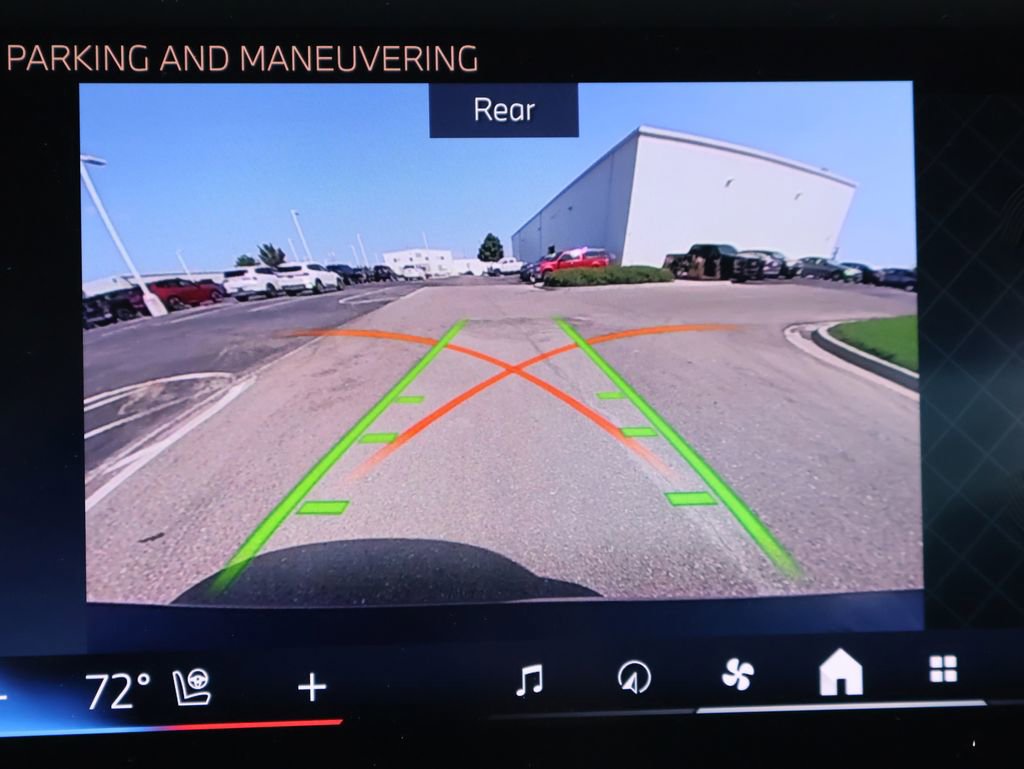 New 2025 BMW 330i xDrive 330i xDrive w/ Premium Package image 32