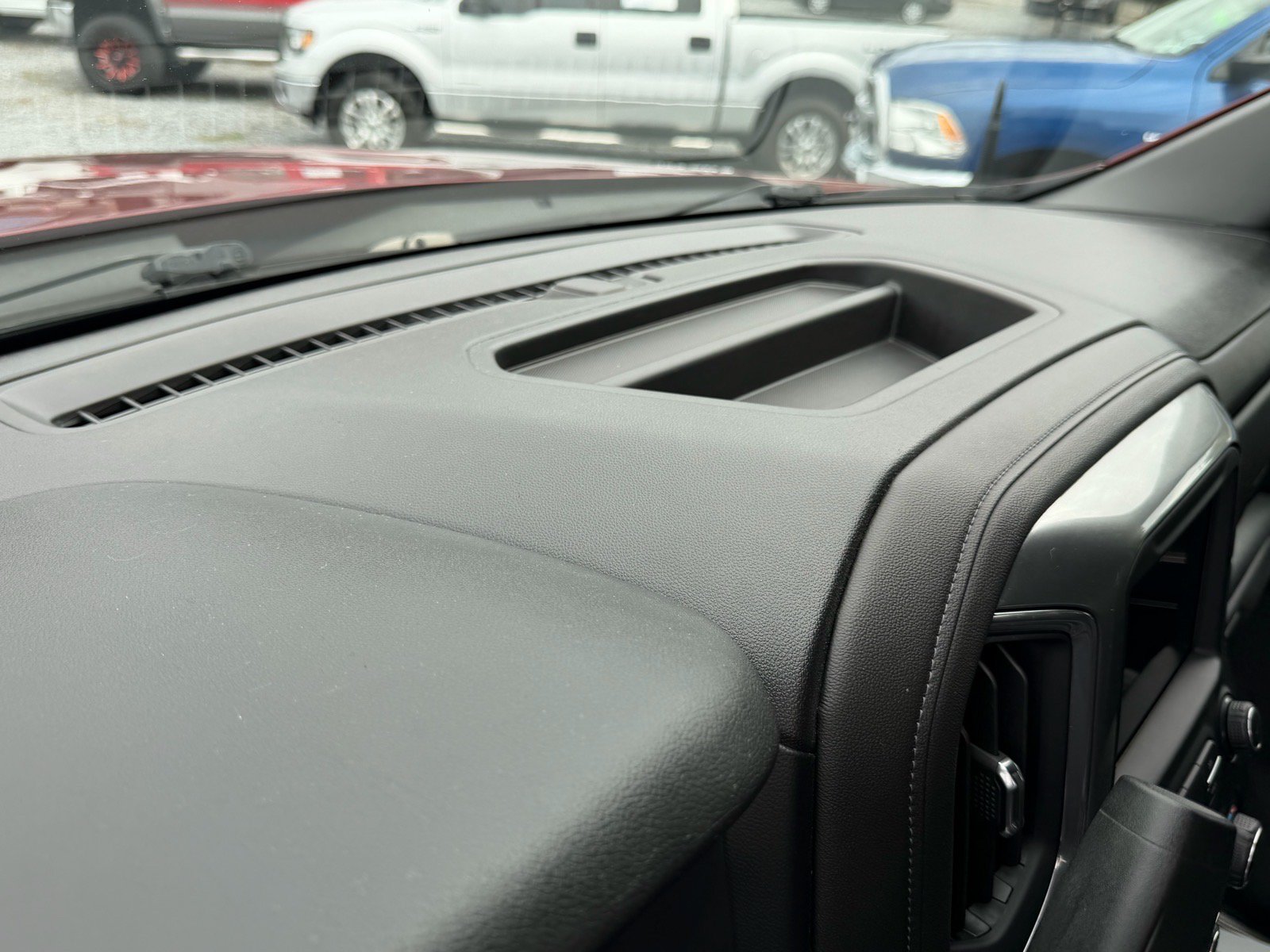 Used 2020 Chevrolet Silverado 1500 LT w/ All-Star Edition AWD/4WD image 28