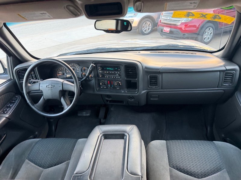 Used 2004 Chevrolet Avalanche LS image 21