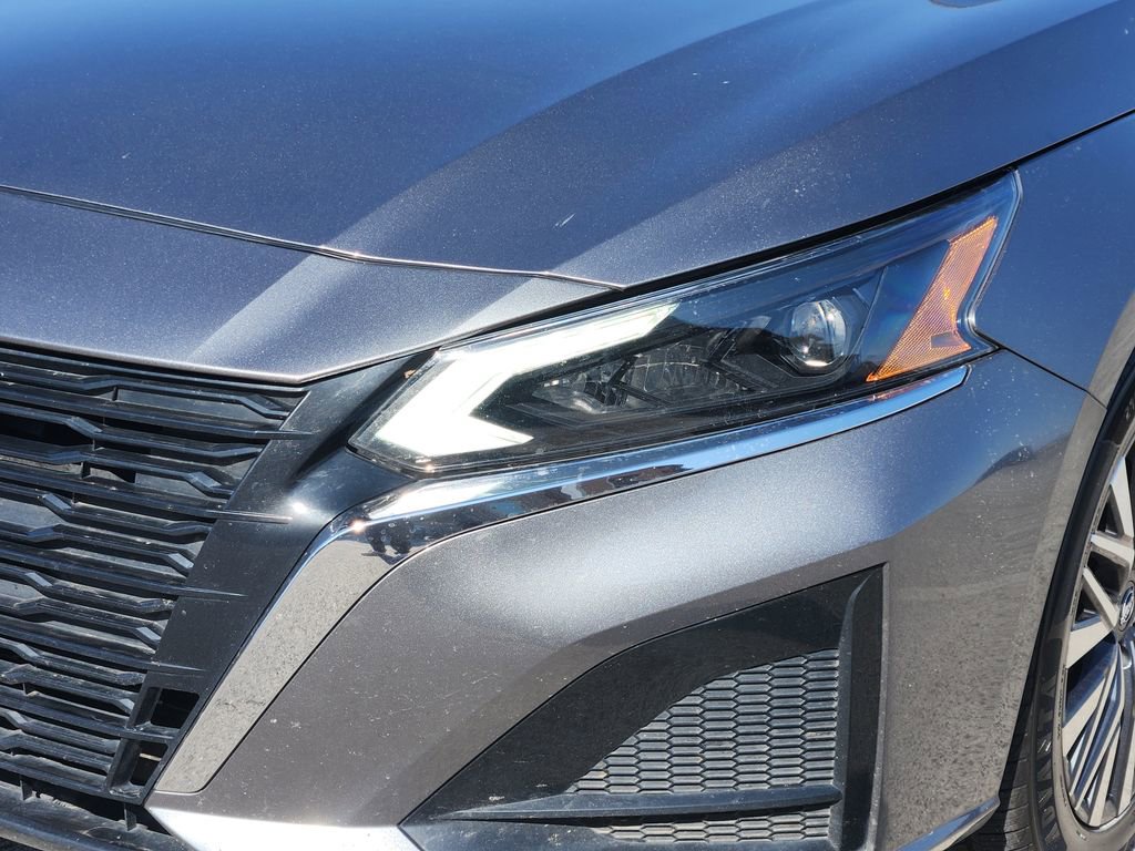 Used 2024 Nissan Altima 2.5 SV image 5