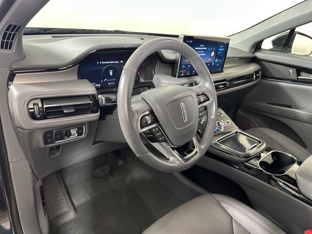 Used 2022 Lincoln Nautilus Reserve image 13