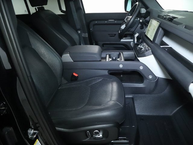 Certified 2023 Land Rover Defender 130 SE AWD/4WD image 33