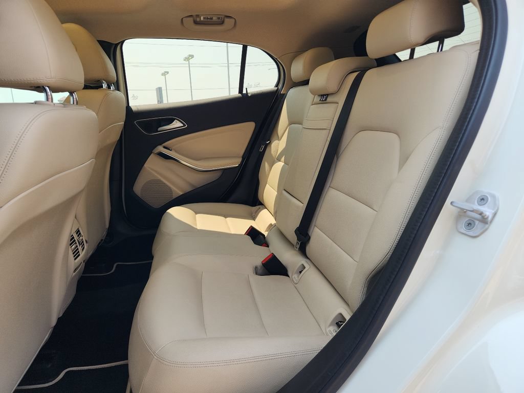 Used 2018 Mercedes-Benz GLA 250 4MATIC image 4