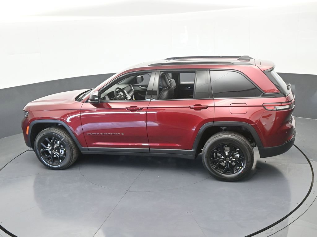 New 2025 Jeep Grand Cherokee Laredo image 43