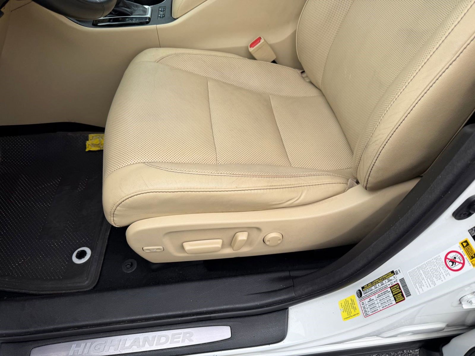 Used 2018 Toyota Highlander Limited AWD/4WD image 13