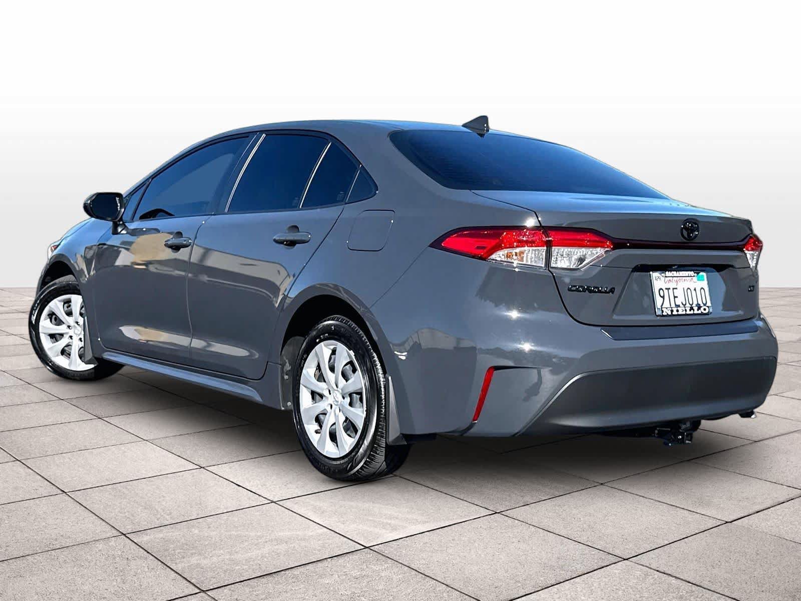 Used 2025 Toyota Corolla LE FWD image 15