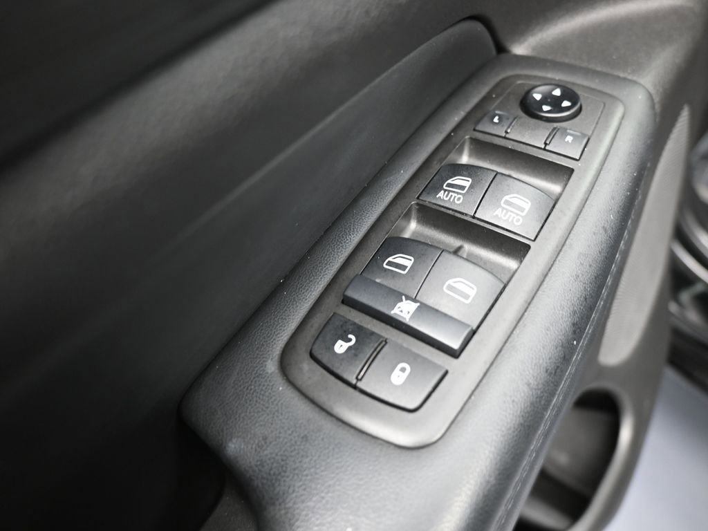 Used 2021 Jeep Grand Cherokee Laredo X RWD image 14