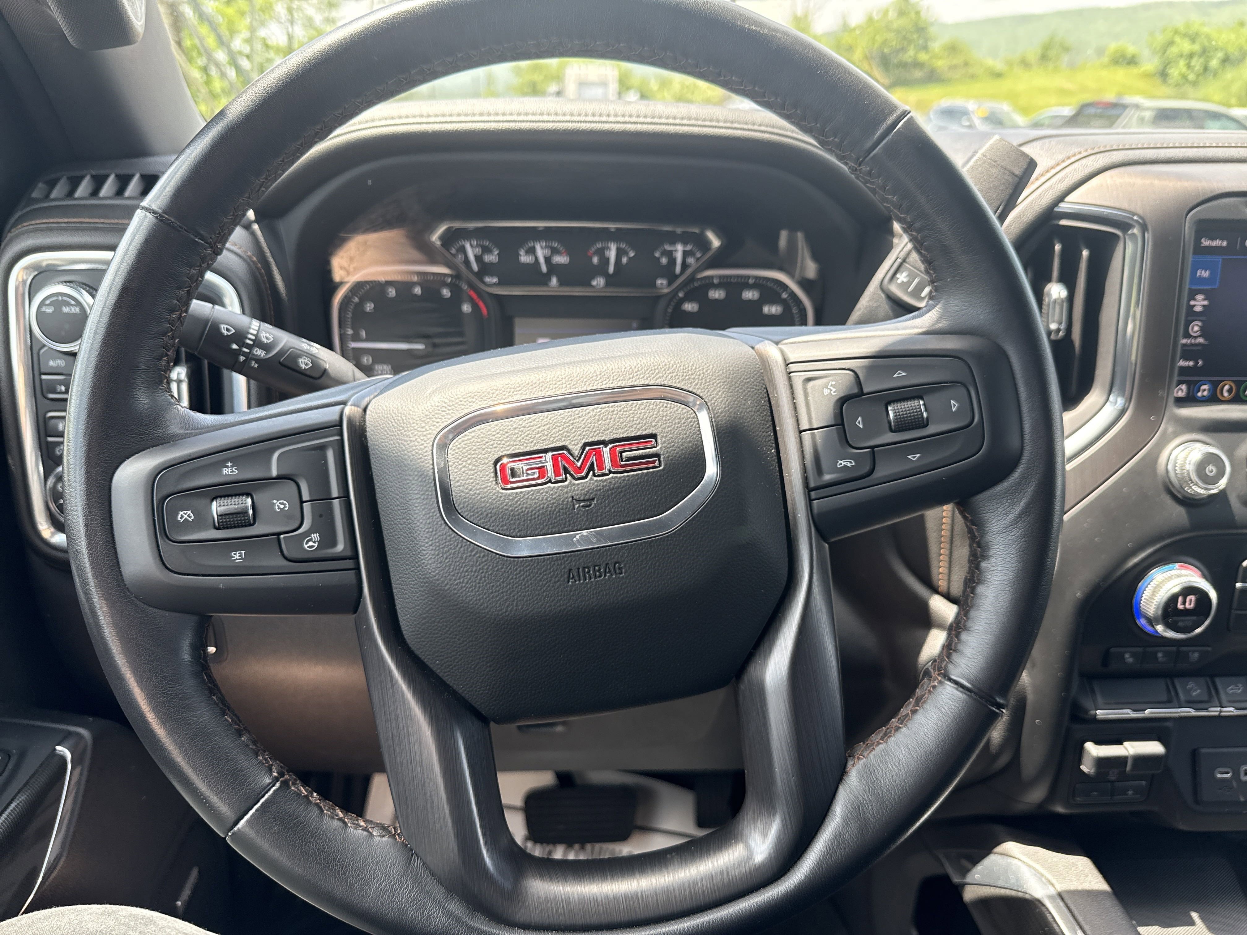 Used 2022 GMC Sierra 1500 AT4 w/ AT4 Preferred Package image 17