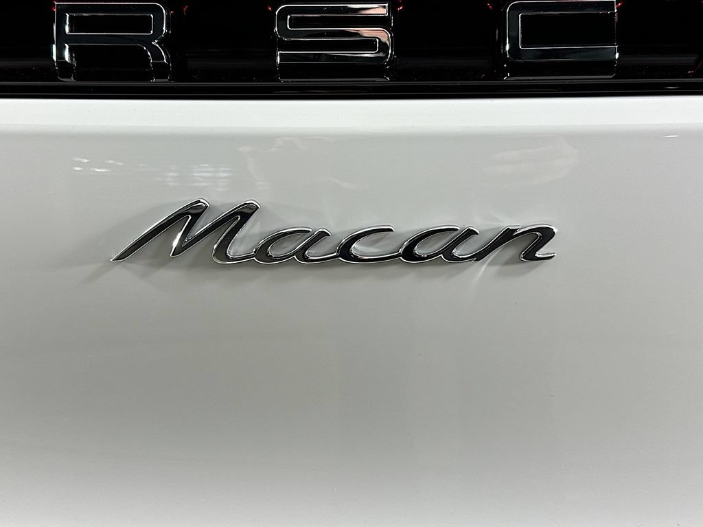 Certified 2026 Porsche Macan AWD/4WD image 34