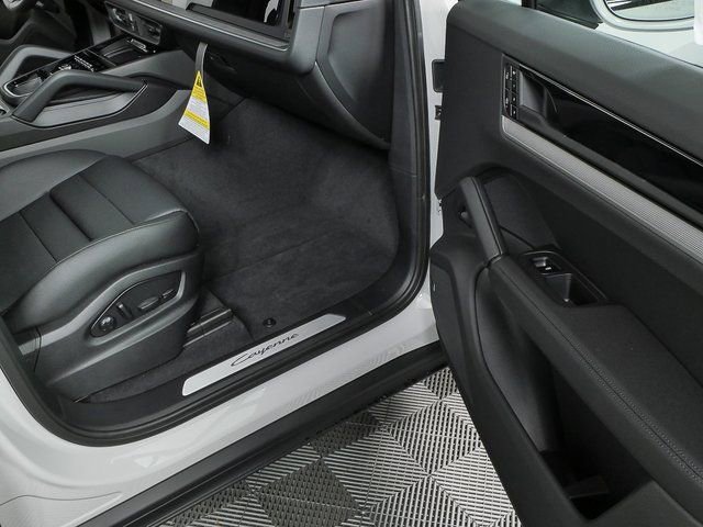 New 2026 Porsche Cayenne image 25