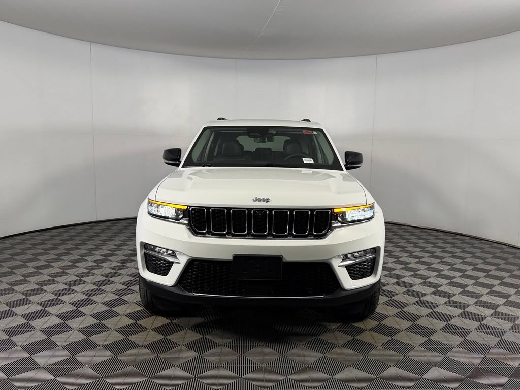 Certified 2023 Jeep Grand Cherokee 4WD 4xe w/ Luxury Tech Group II image 4