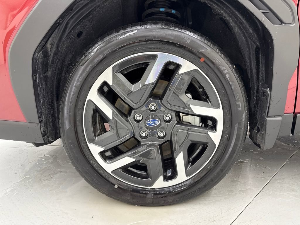 Certified 2025 Subaru Forester Limited image 9