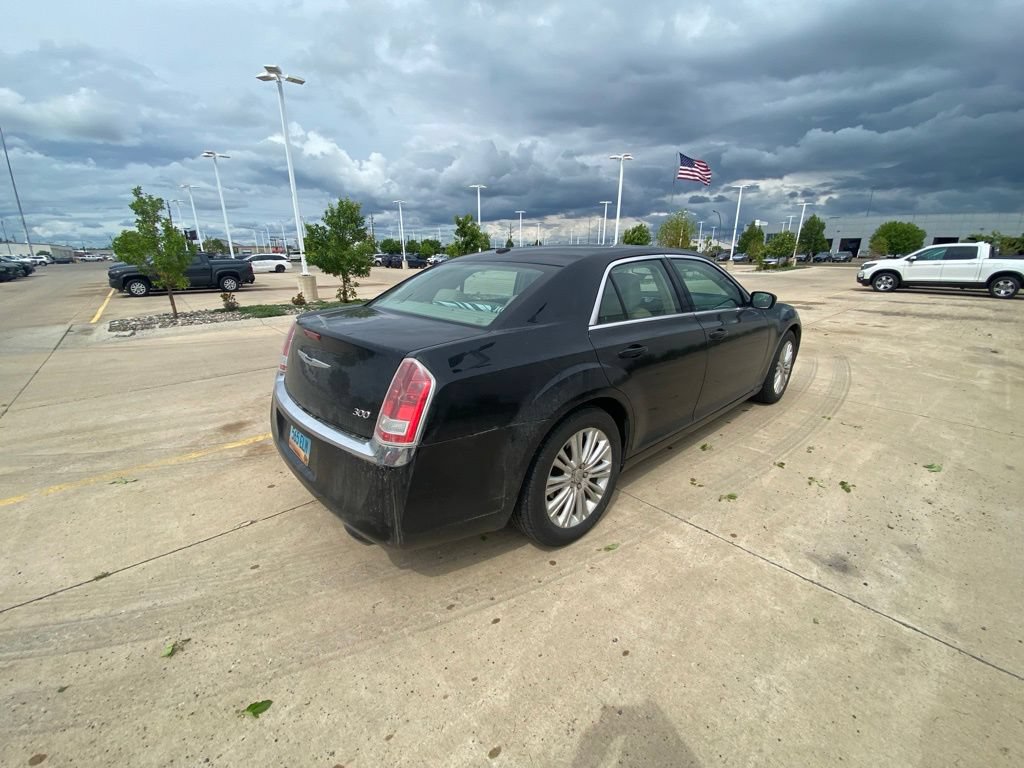 Used 2013 Chrysler 300 AWD w/ Driver Convenience Group image 8