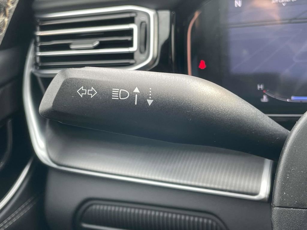 Used 2024 Jeep Grand Wagoneer L Series II w/ Quick Order Packagew 28T image 33