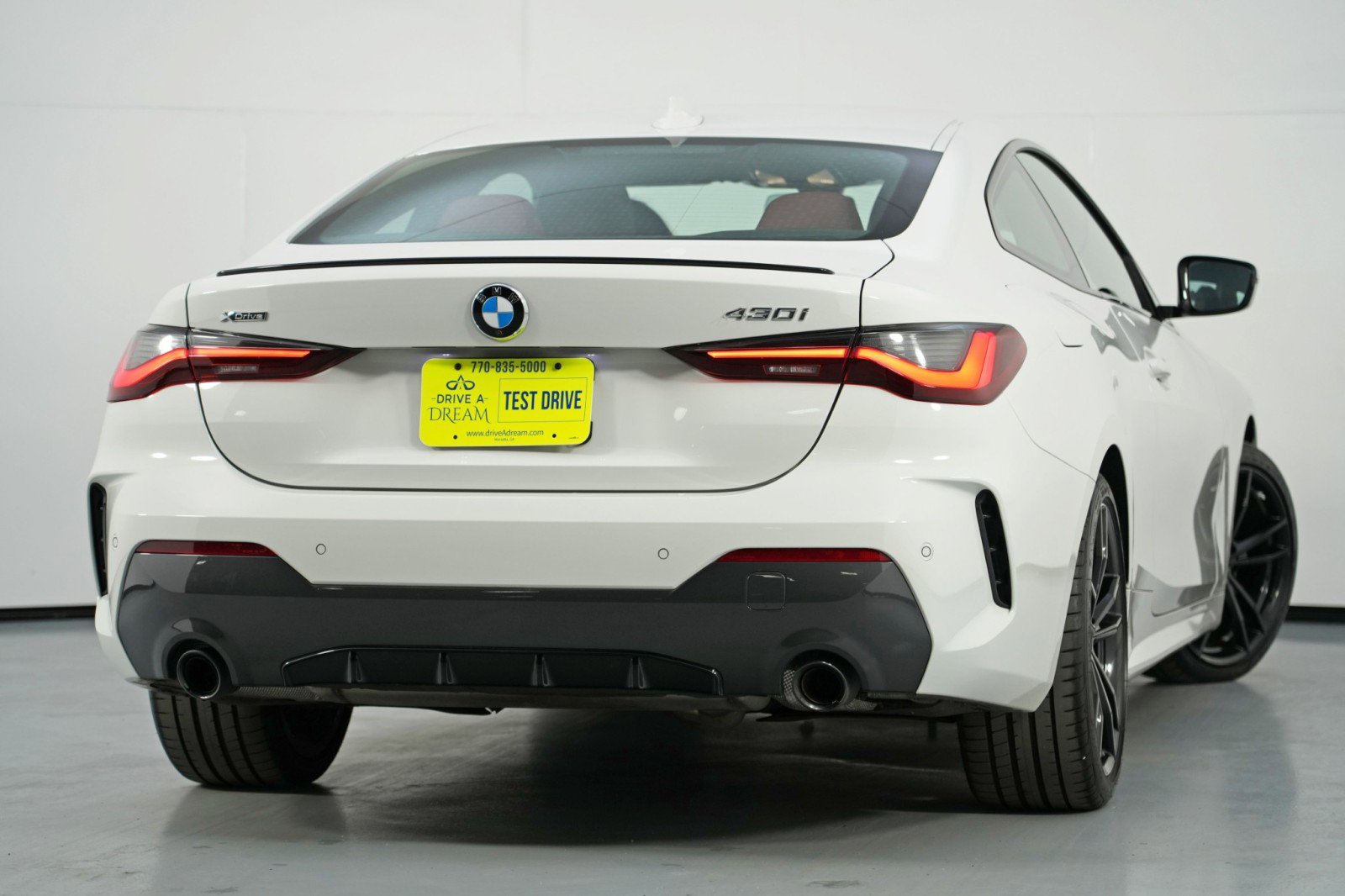 Used 2023 BMW 430i xDrive Coupe w/ M Sport Package AWD/4WD image 5