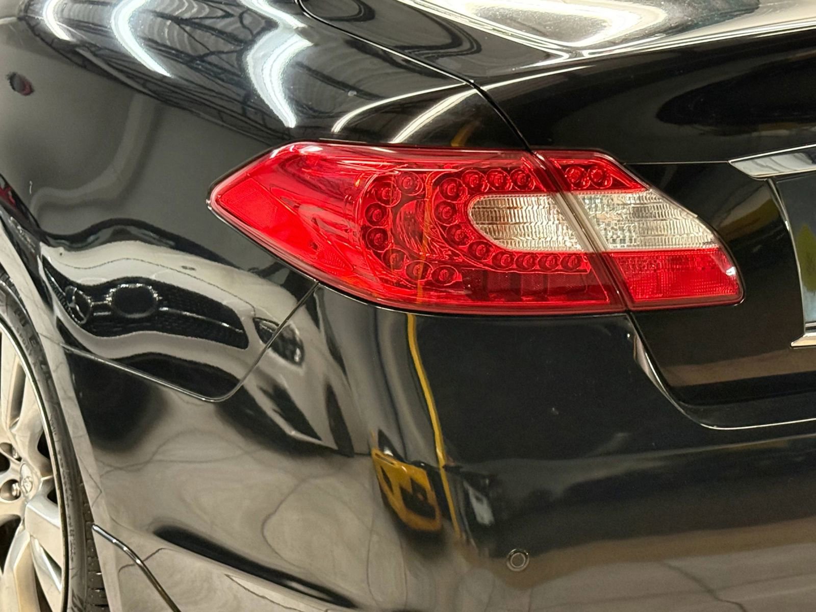 Used 2013 INFINITI M37 w/ Premium Pkg RWD image 12