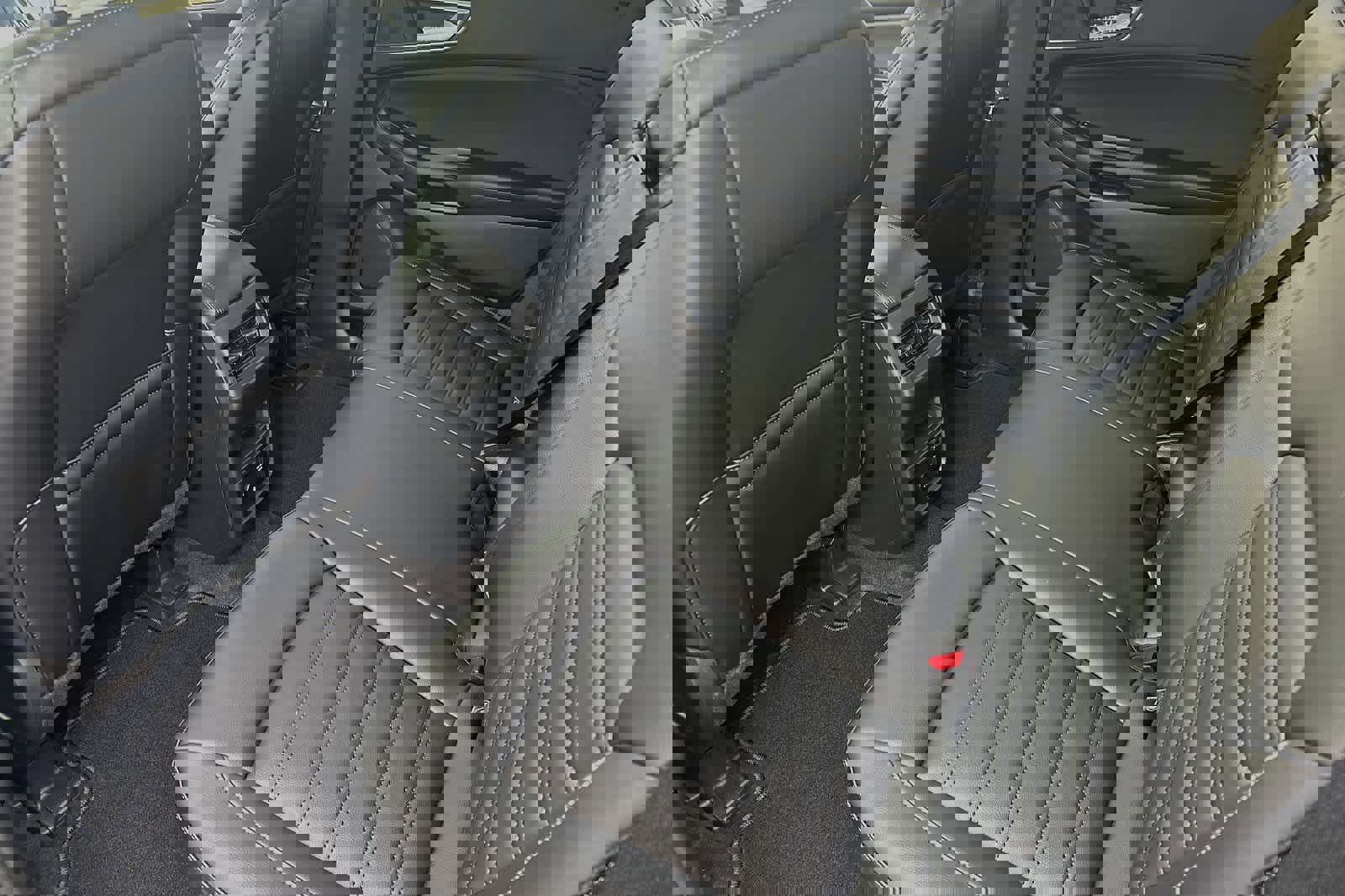 New 2024 Ford Edge SEL w/ Convenience Package image 10