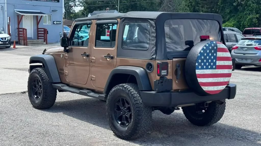 Used 2015 Jeep Wrangler Unlimited Sport w/ Connectivity Group AWD/4WD image 3