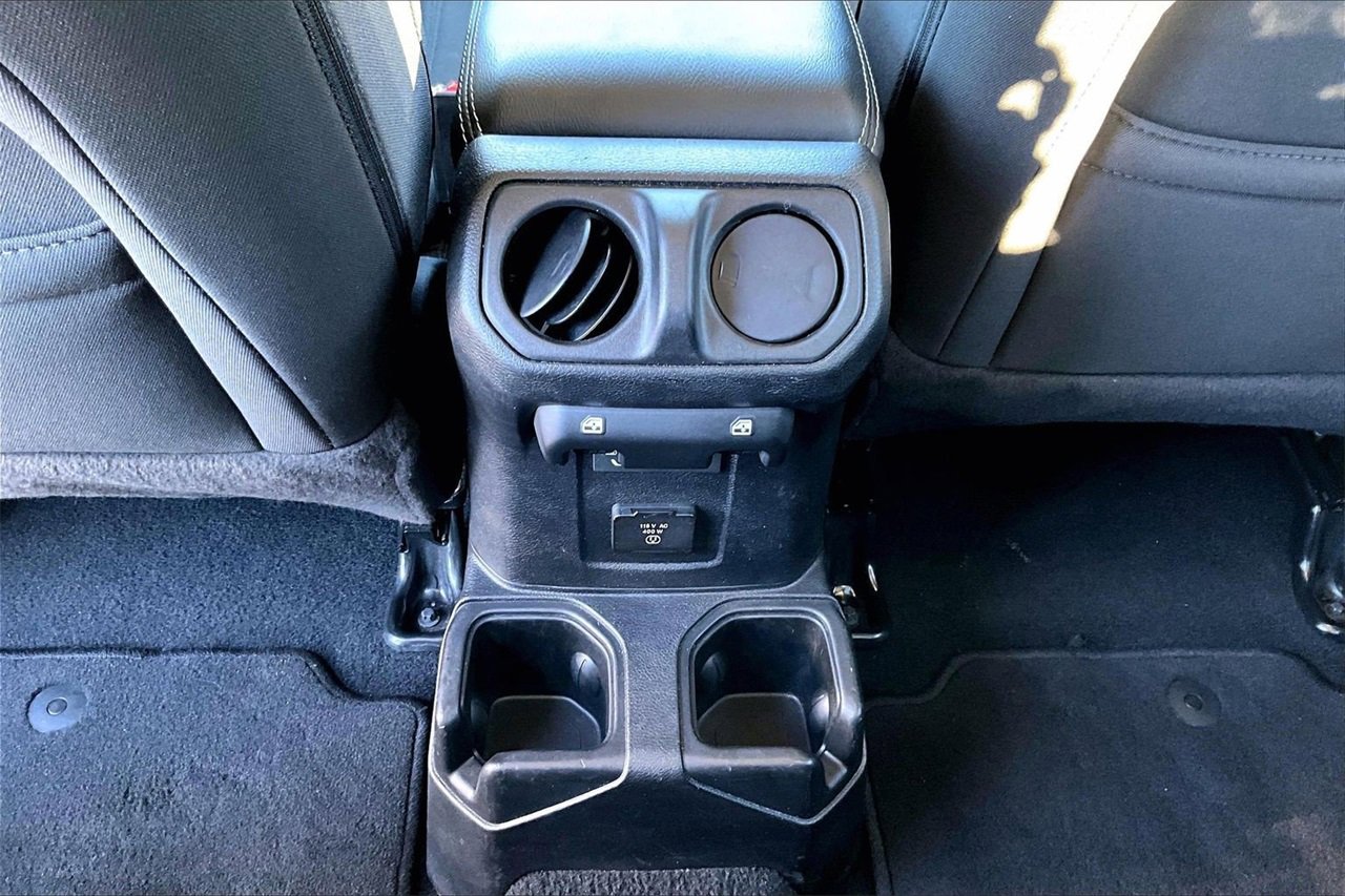 Certified 2023 Jeep Gladiator Overland image 16