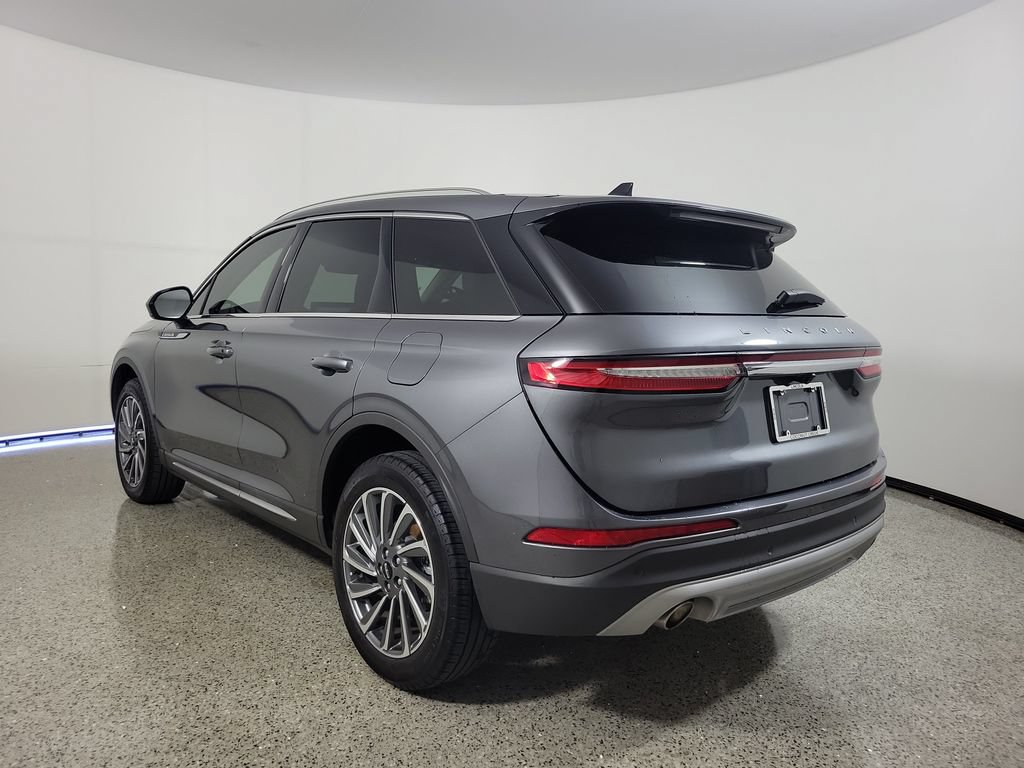 Certified 2023 Lincoln Corsair Reserve FWD image 3