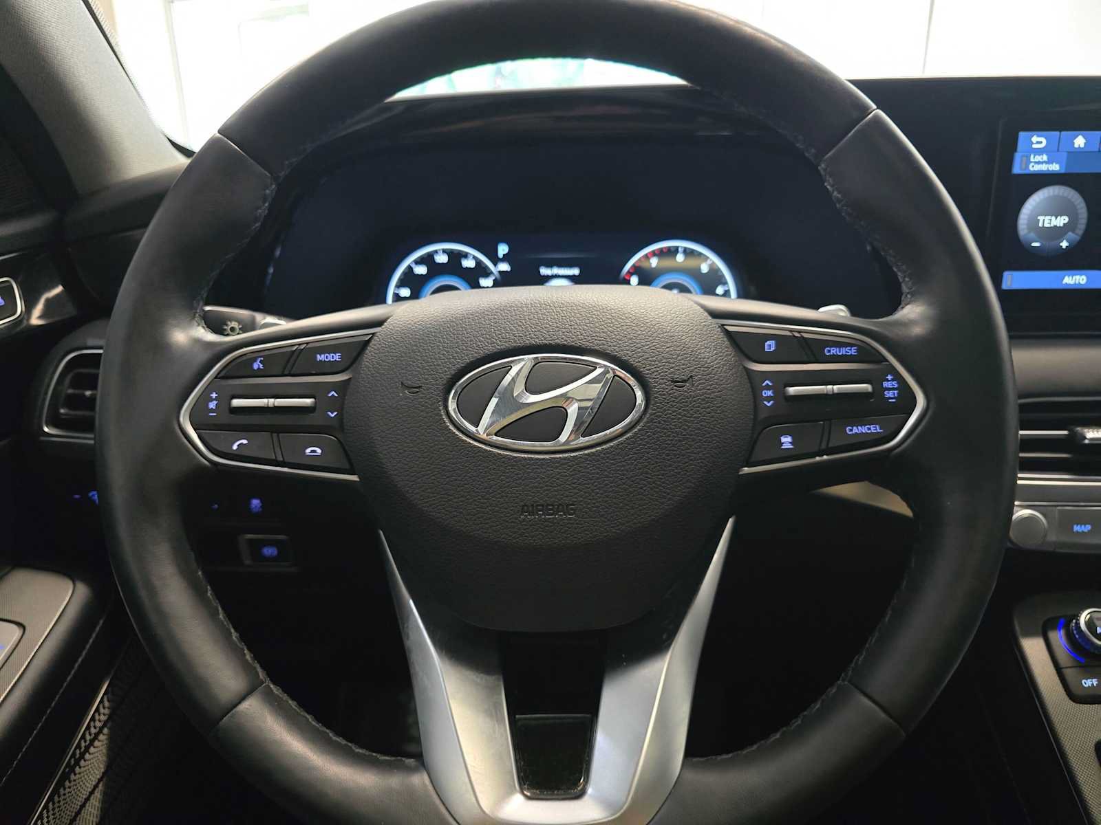 Used 2021 Hyundai Palisade Limited w/ Winter Package AWD/4WD image 11