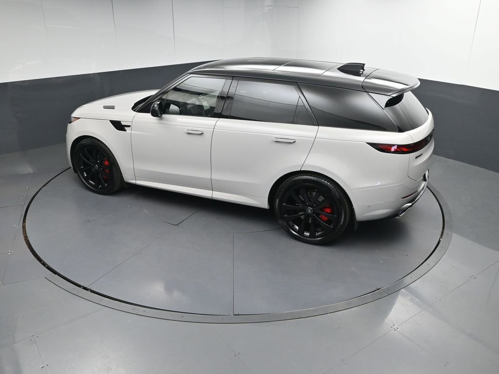 Used 2025 Land Rover Range Rover Sport Dynamic SE image 33