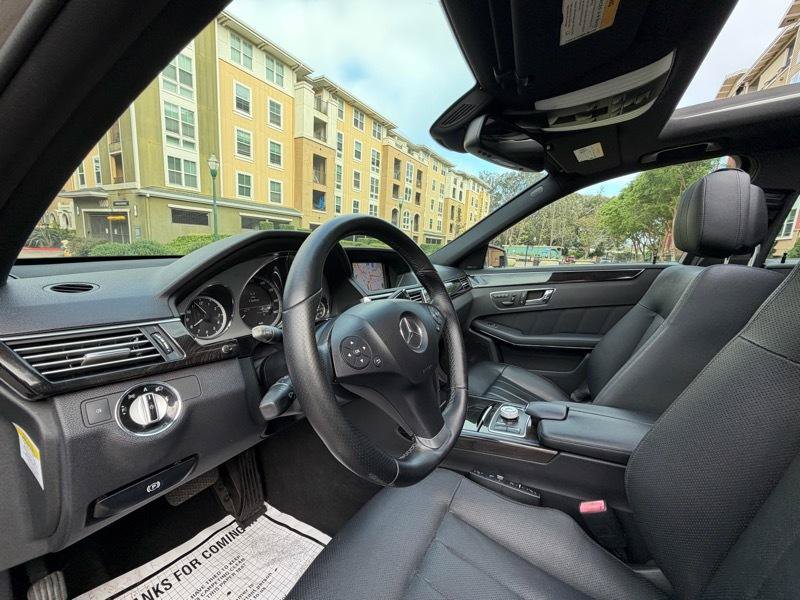 Used 2010 Mercedes-Benz E 550 Sedan image 33