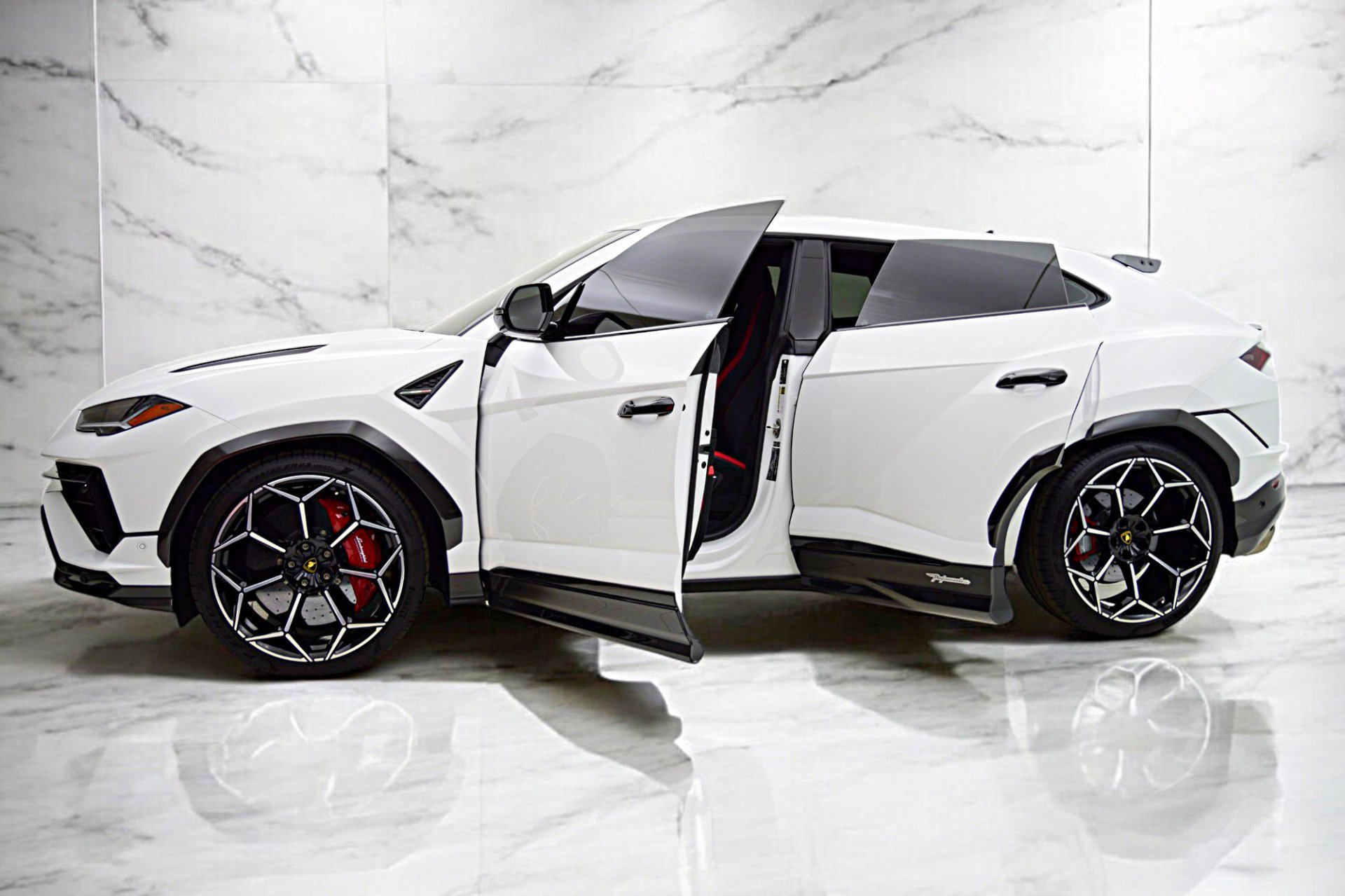 Used 2024 Lamborghini Urus Performante image 4