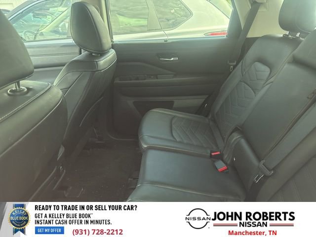 Certified 2025 Nissan Pathfinder Platinum w/ Cargo Package FWD image 9