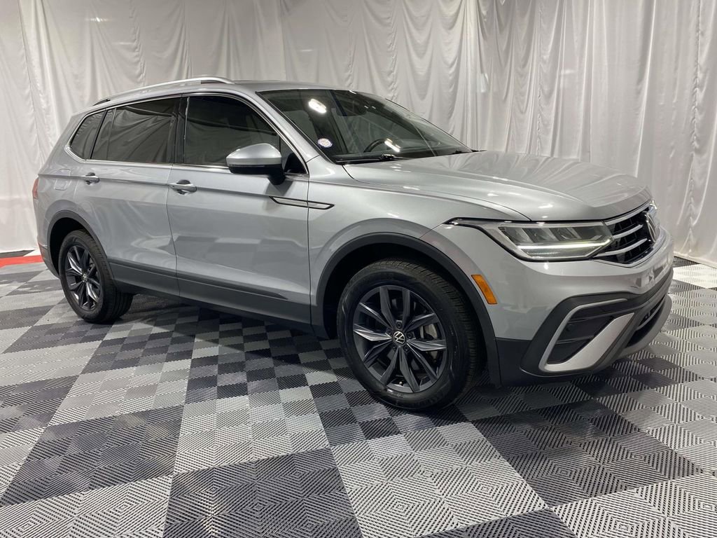 Used 2023 Volkswagen Tiguan SE image 5