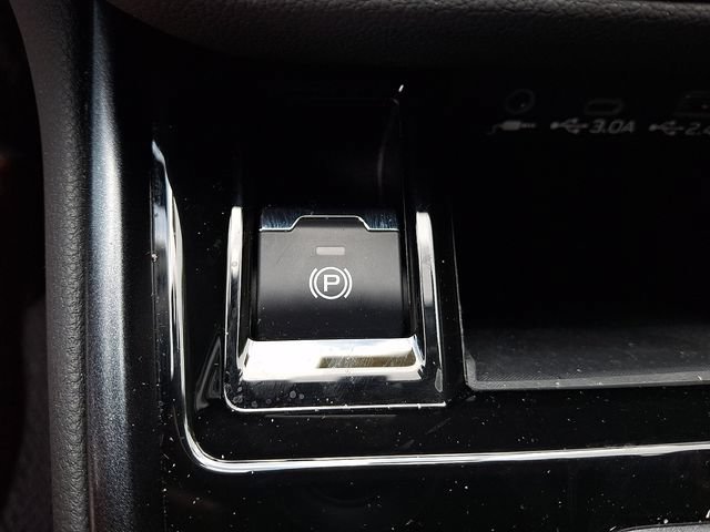 Certified 2025 Subaru Outback Wilderness AWD/4WD image 38