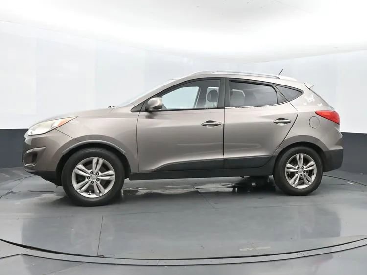 Used 2011 Hyundai Tucson GLS image 5