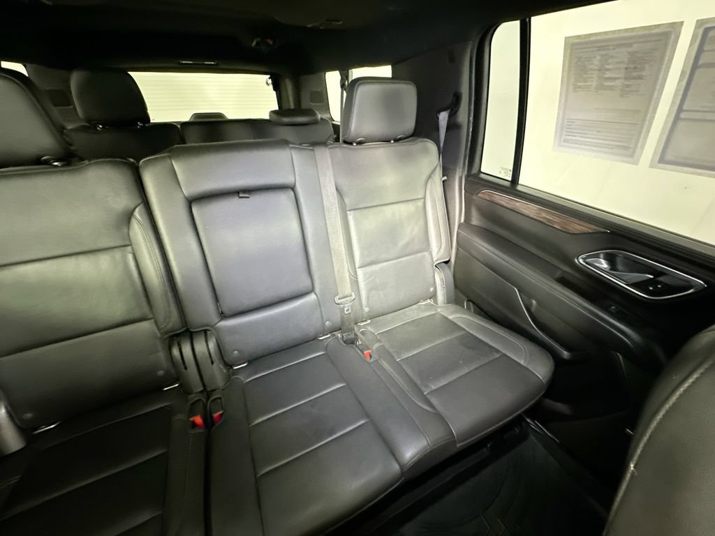 Used 2021 Chevrolet Suburban LT AWD/4WD image 14