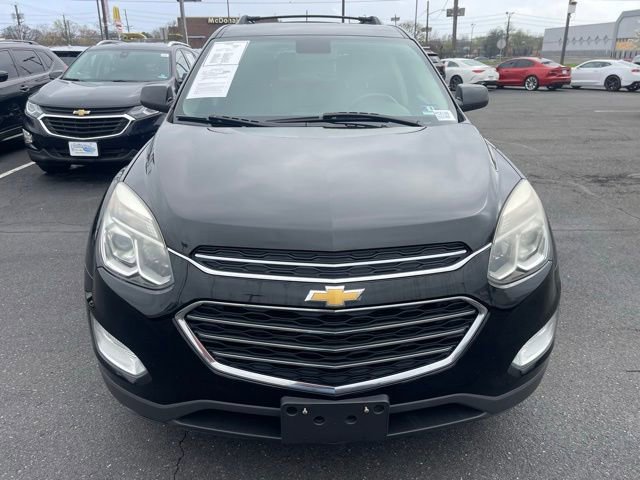 Used 2017 Chevrolet Equinox LT image 2