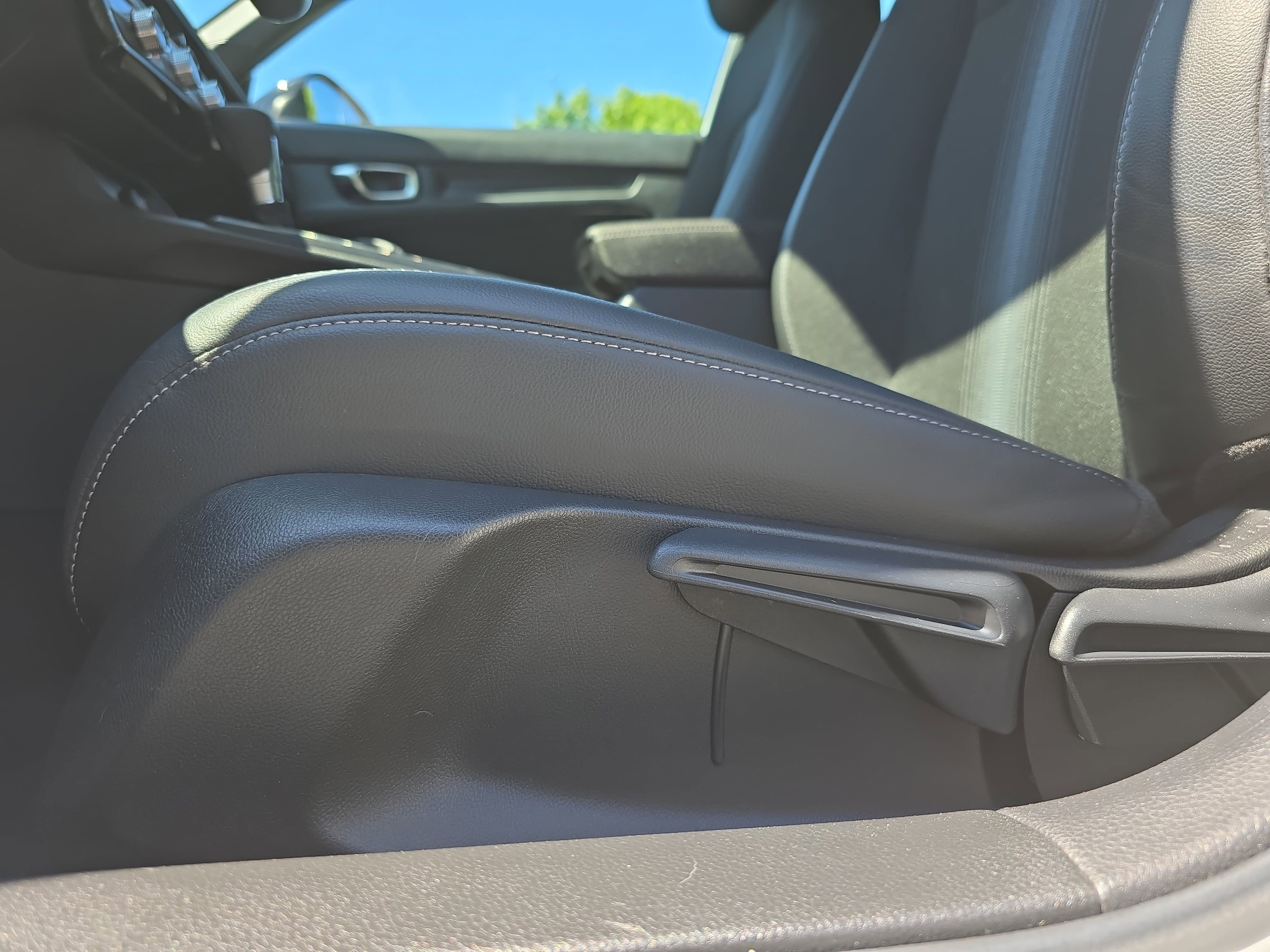 Used 2025 Honda Civic Sport image 29