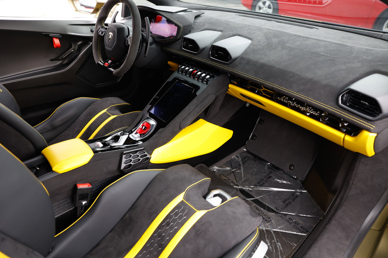 Used 2023 Lamborghini Huracan Tecnica image 12