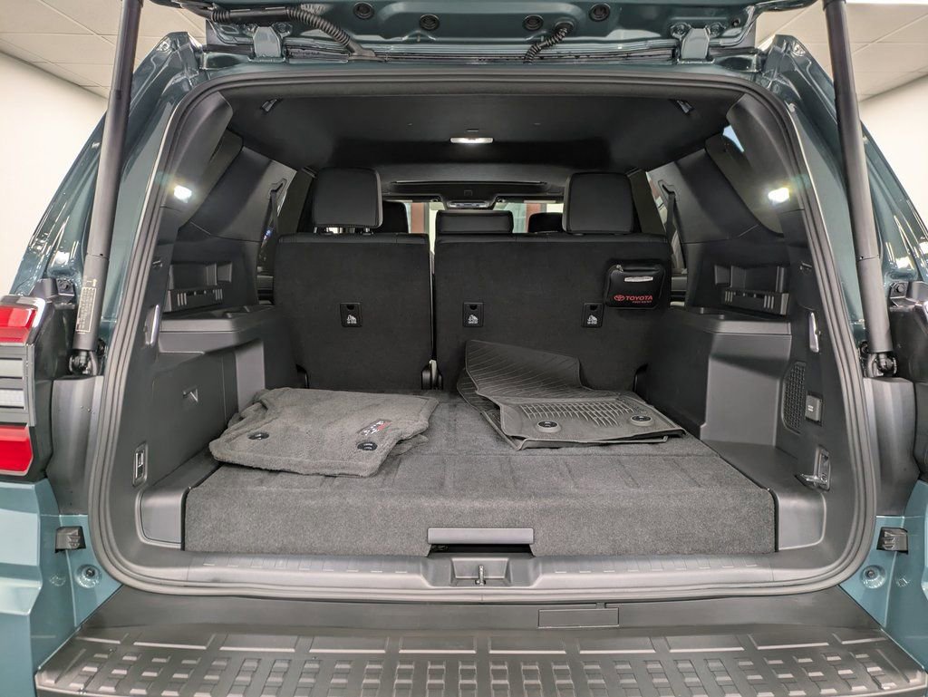 Used 2025 Toyota 4Runner TRD Off-Road Premium image 26