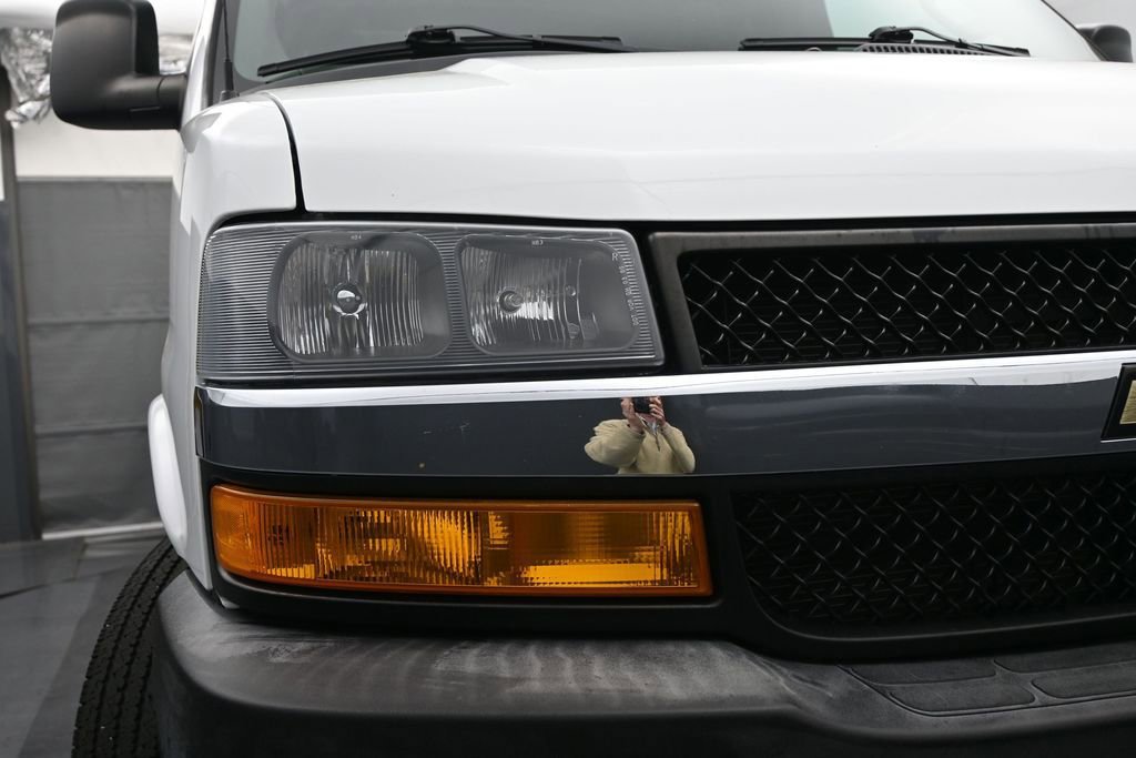 Used 2020 Chevrolet Express 2500 w/ Driver Convenience Package RWD image 10