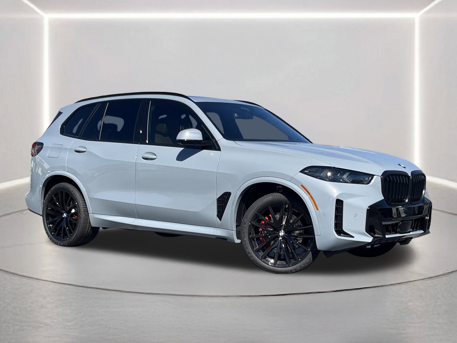 New 2026 BMW X5 sDrive40i w/ M Sport Package RWD image 2