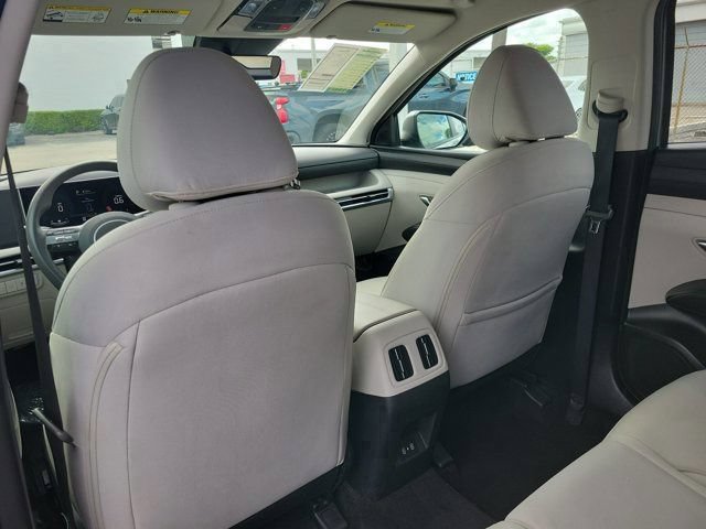 Used 2025 Hyundai Tucson SEL FWD image 15