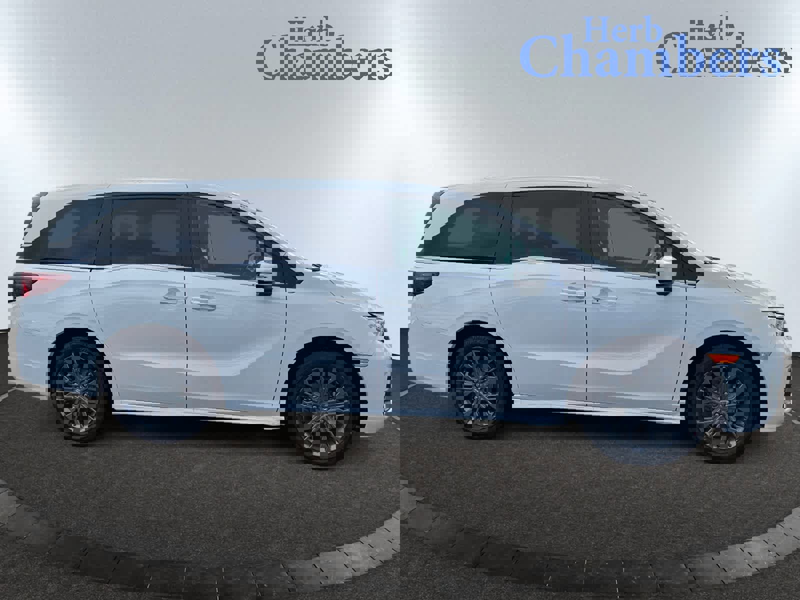 New 2026 Honda Odyssey Touring image 12