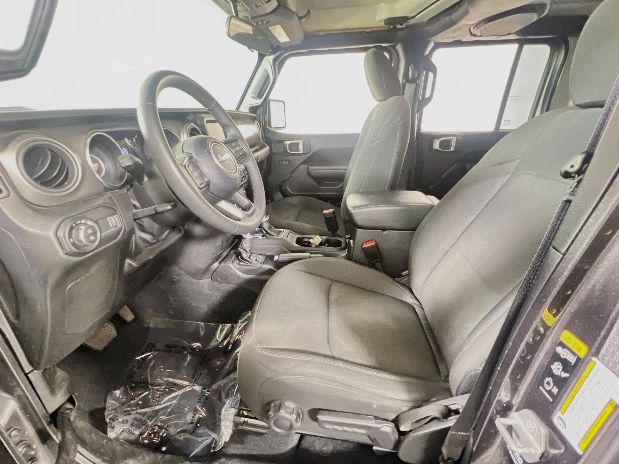 Used 2023 Jeep Gladiator Sport AWD/4WD image 19
