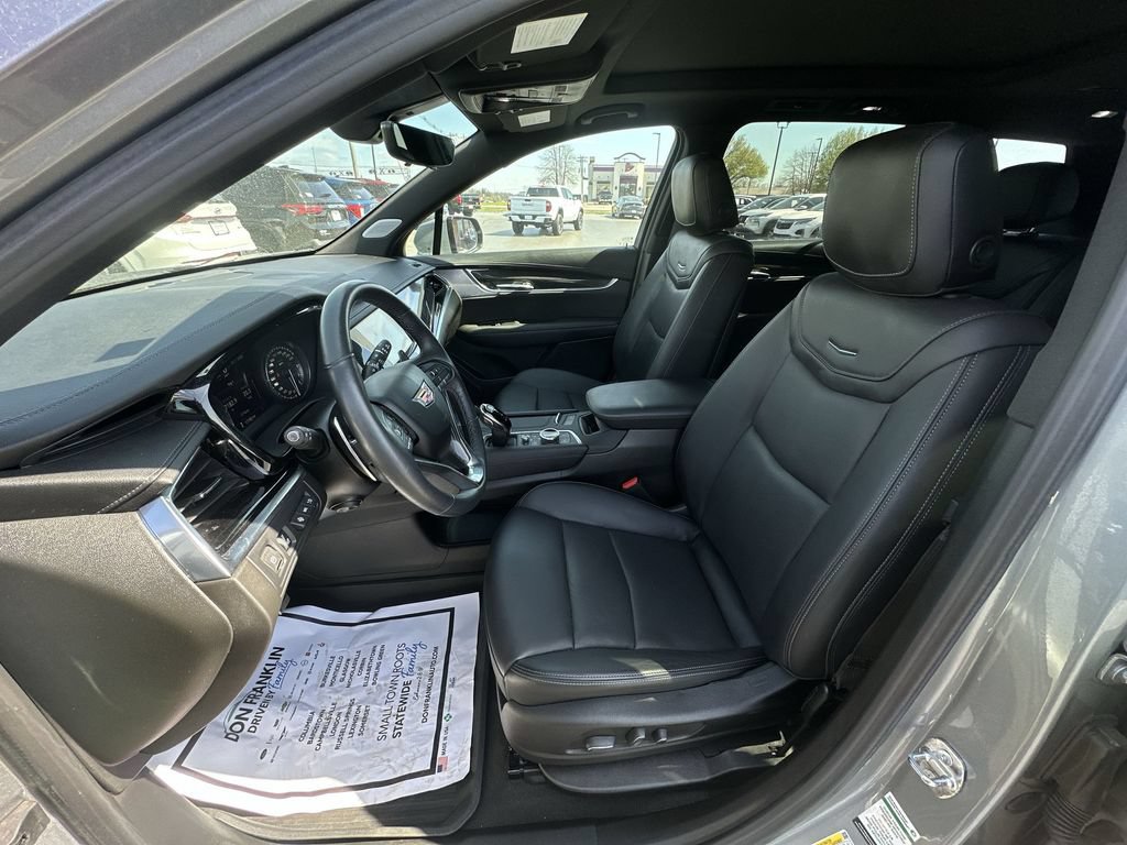 Used 2024 Cadillac XT6 Sport w/ LPO, ONYX Package AWD/4WD image 11