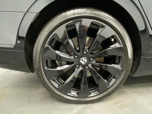 Used 2021 Bentley Flying Spur V8 AWD/4WD image 17