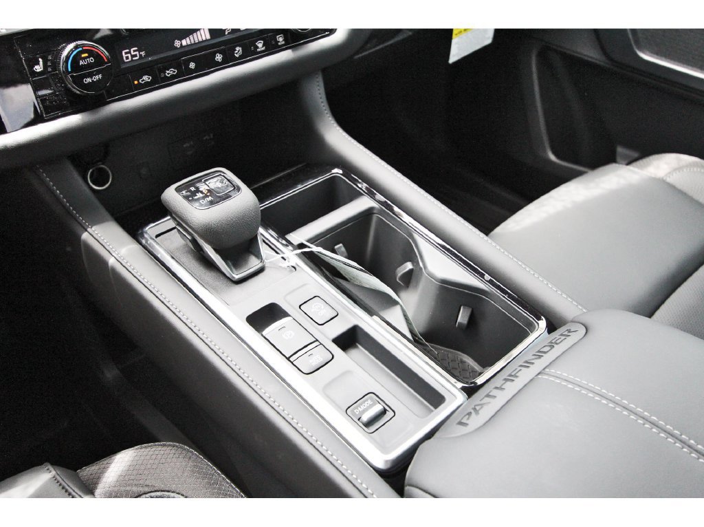 New 2026 Nissan Pathfinder SL w/ SL Premium Package FWD image 27