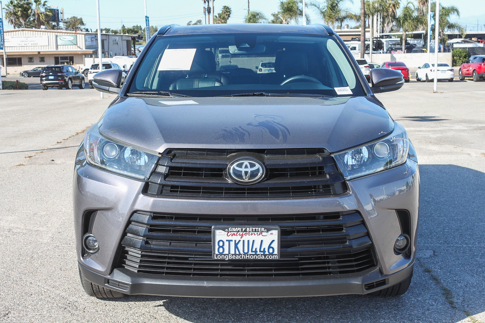 Used 2019 Toyota Highlander SE image 2