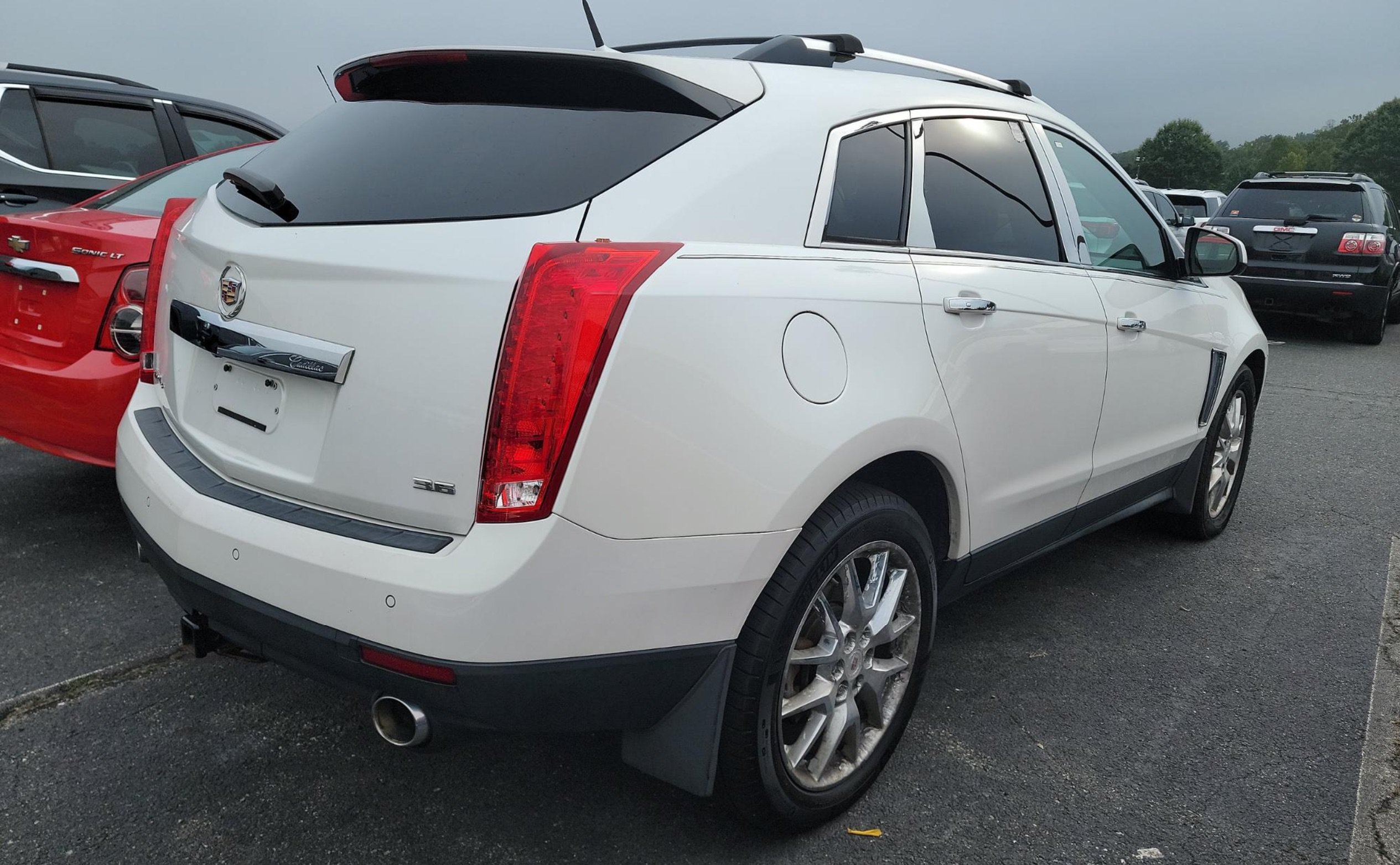 Used 2014 Cadillac SRX Performance w/ Driver Awareness Package AWD/4WD image 4